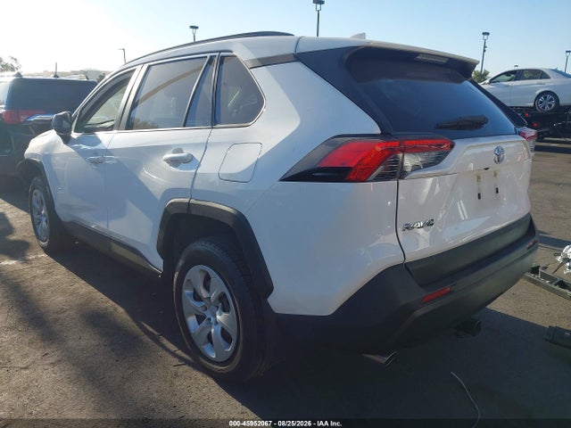 Toyota RAV4 LE 2019 JTMH1RFVXKD035602 Image 3
