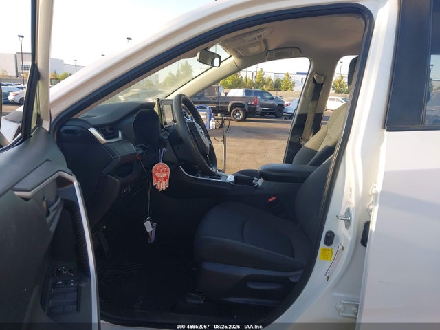 Toyota RAV4 LE 2019 JTMH1RFVXKD035602 Image 5