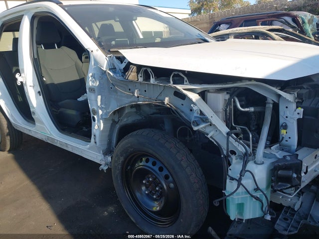 Toyota RAV4 LE 2019 JTMH1RFVXKD035602 Image 6