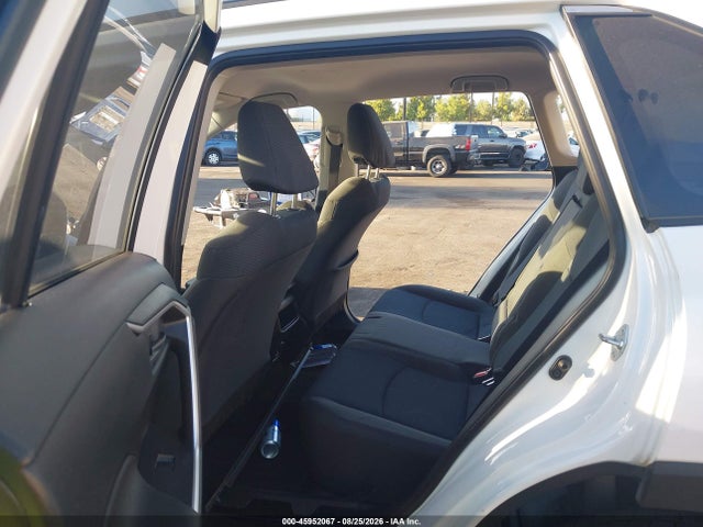 Toyota RAV4 LE 2019 JTMH1RFVXKD035602 Image 8