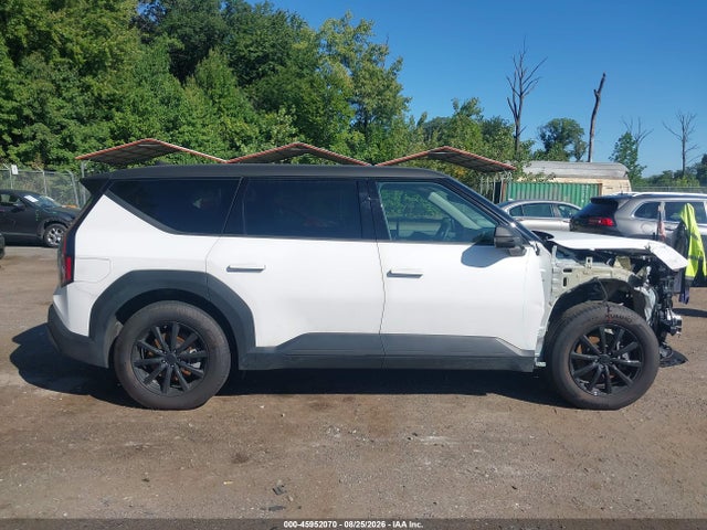 Продажа на аукционе авто 2024 Kia Ev9 Light Short Range, vin: KNDAA5S2XR6042117, номер лота: 45952070