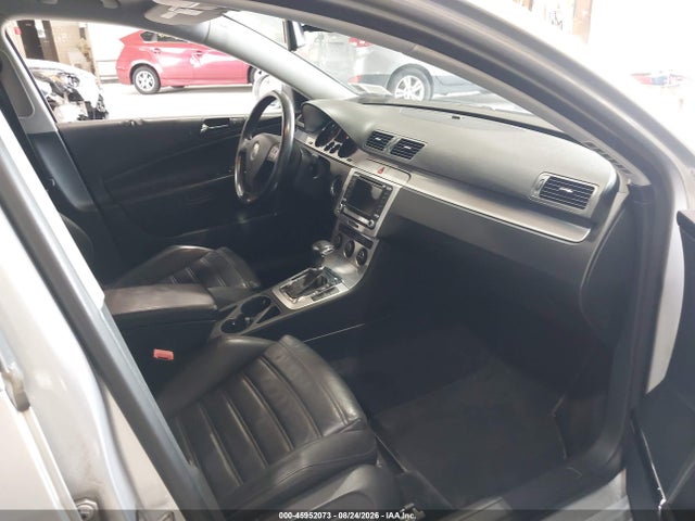 2008 Volkswagen Passat Vr6 მანქანა იყიდება აუქციონზე, vin: WVWRU73C58E054824, აუქციონის ნომერი: 45952073