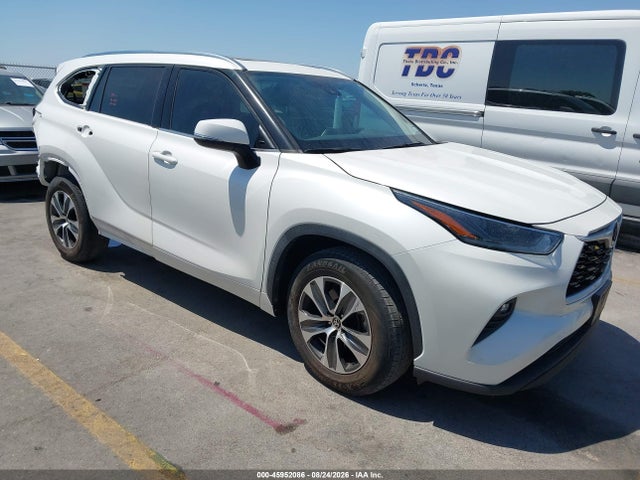 Продаж на аукціоні авто 2021 Toyota Highlander Xle, vin: 5TDGZRAH3MS032862, номер лоту: 45952086