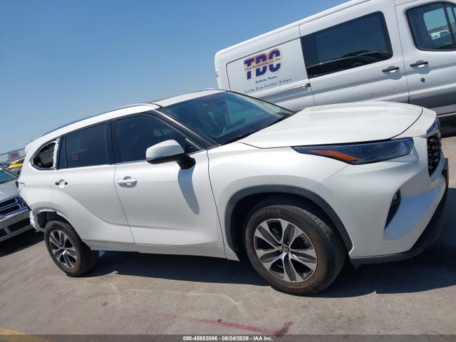 Продаж на аукціоні авто 2021 Toyota Highlander Xle, vin: 5TDGZRAH3MS032862, номер лоту: 45952086