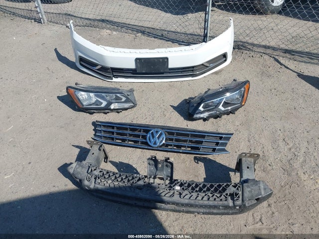 1VWAT7A37GC016957 Volkswagen Passat 1.8t S