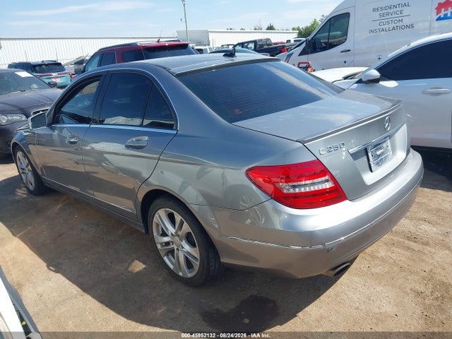 Aukcja sprzedaży 2012 Mercedes-benz C 250 Luxury, vin: WDDGF4HB1CA598873, numer aukcji: 45952132