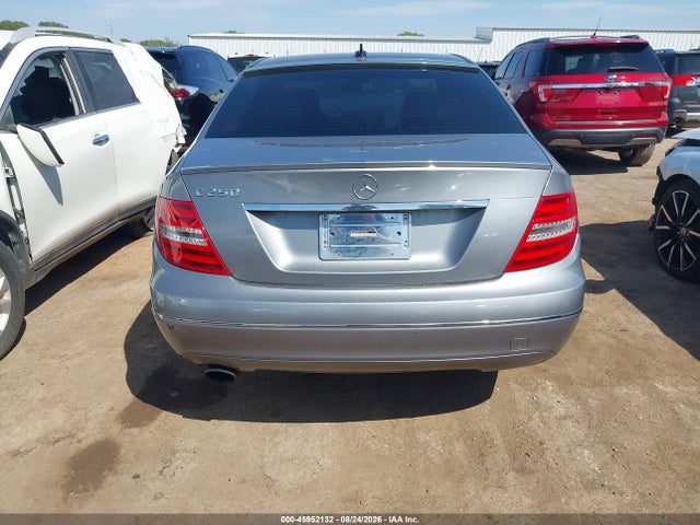 Aukcja sprzedaży 2012 Mercedes-benz C 250 Luxury, vin: WDDGF4HB1CA598873, numer aukcji: 45952132
