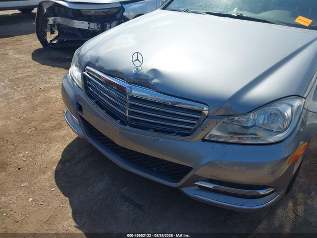 Aukcja sprzedaży 2012 Mercedes-benz C 250 Luxury, vin: WDDGF4HB1CA598873, numer aukcji: 45952132