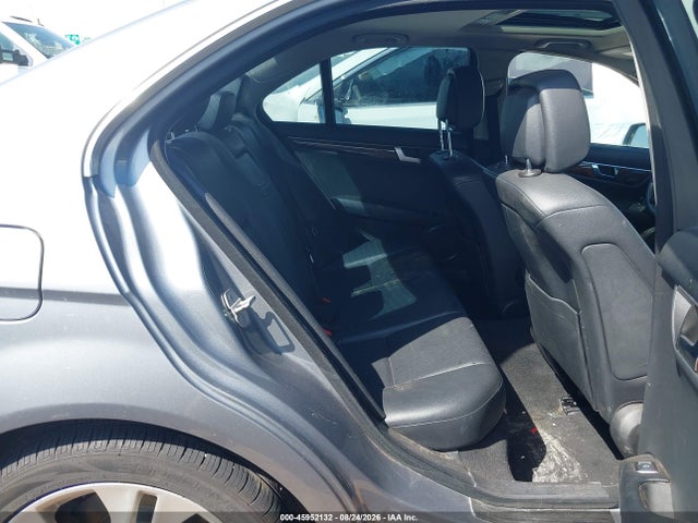 Aukcja sprzedaży 2012 Mercedes-benz C 250 Luxury, vin: WDDGF4HB1CA598873, numer aukcji: 45952132