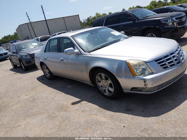 45952162 :رقم المزاد ، 1G6KP5ES6BU147806 vin ، 2011 Cadillac Dts Platinum Collection مزاد بيع