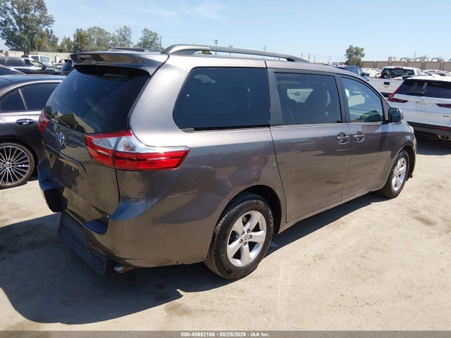 2015 Toyota Sienna Le 8 Passenger მანქანა იყიდება აუქციონზე, vin: 5TDKK3DC7FS604434, აუქციონის ნომერი: 45952166