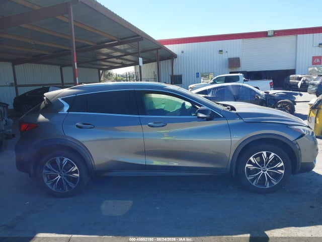 45952190 :رقم المزاد ، SJKCH5CR7JA048486 vin ، 2018 Infiniti Qx30 Premium مزاد بيع