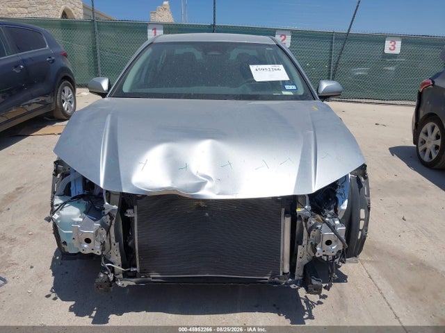 Продаж на аукціоні авто 2026 Toyota Camry Le, vin: 4T1DAACK4TU698137, номер лоту: 45952266