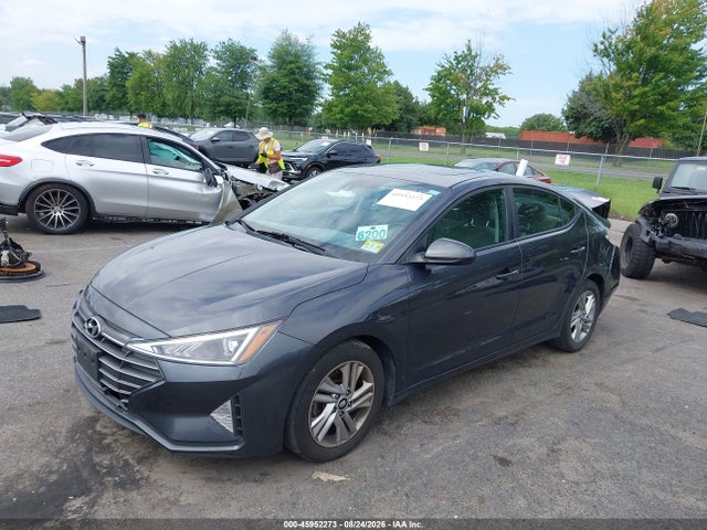 2020 Hyundai Elantra Value Edition მანქანა იყიდება აუქციონზე, vin: 5NPD84LF6LH621686, აუქციონის ნომერი: 45952273