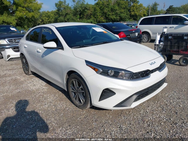 Продажа на аукционе авто 2023 Kia Forte Lxs, vin: 3KPF24AD5PE670500, номер лота: 45952296