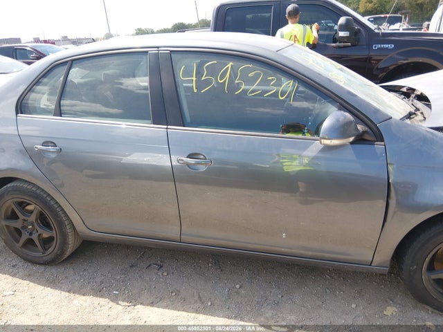 45952301 :رقم المزاد ، 3VWJX7AJ8AM003627 vin ، 2010 Volkswagen Jetta S مزاد بيع