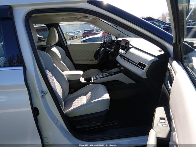 Aukcja sprzedaży 2023 Mitsubishi Outlander Phev 40th Anniversary S-awc/sel S-awc, vin: JA4T5VA97PZ033585, numer aukcji: 45952316