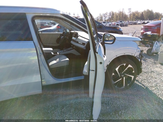 Aukcja sprzedaży 2023 Mitsubishi Outlander Phev 40th Anniversary S-awc/sel S-awc, vin: JA4T5VA97PZ033585, numer aukcji: 45952316
