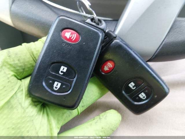 Продаж на аукціоні авто 2014 Toyota Prius V Two, vin: JTDZN3EU4EJ015592, номер лоту: 45952331