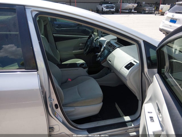 Продаж на аукціоні авто 2014 Toyota Prius V Two, vin: JTDZN3EU4EJ015592, номер лоту: 45952331