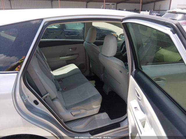 Продаж на аукціоні авто 2014 Toyota Prius V Two, vin: JTDZN3EU4EJ015592, номер лоту: 45952331