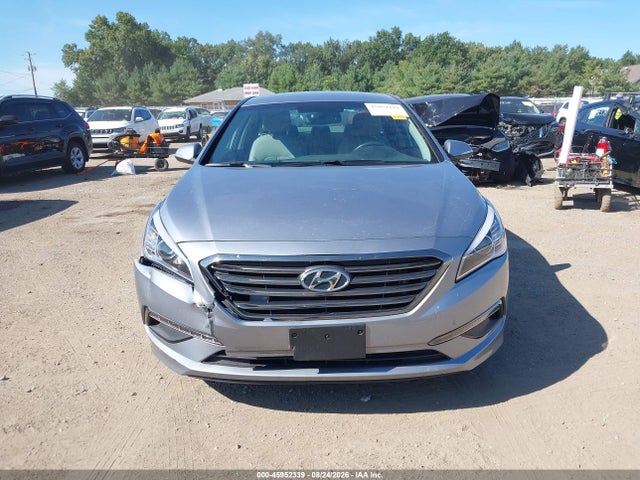 2015 Hyundai Sonata Limited მანქანა იყიდება აუქციონზე, vin: 5NPE34AF5FH030517, აუქციონის ნომერი: 45952339