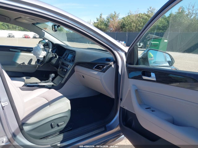 2015 Hyundai Sonata Limited მანქანა იყიდება აუქციონზე, vin: 5NPE34AF5FH030517, აუქციონის ნომერი: 45952339