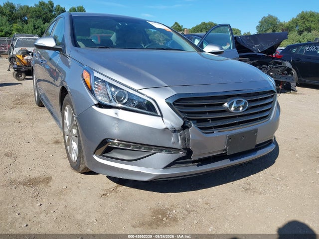 2015 Hyundai Sonata Limited მანქანა იყიდება აუქციონზე, vin: 5NPE34AF5FH030517, აუქციონის ნომერი: 45952339