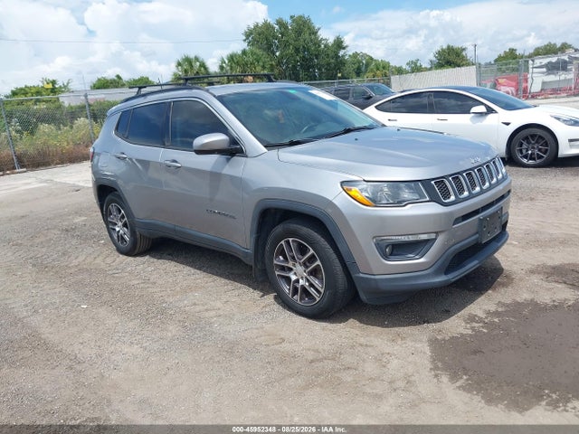 45952348 :رقم المزاد ، 3C4NJCBB2JT489119 vin ، 2018 Jeep Compass Sun And Wheel Fwd مزاد بيع