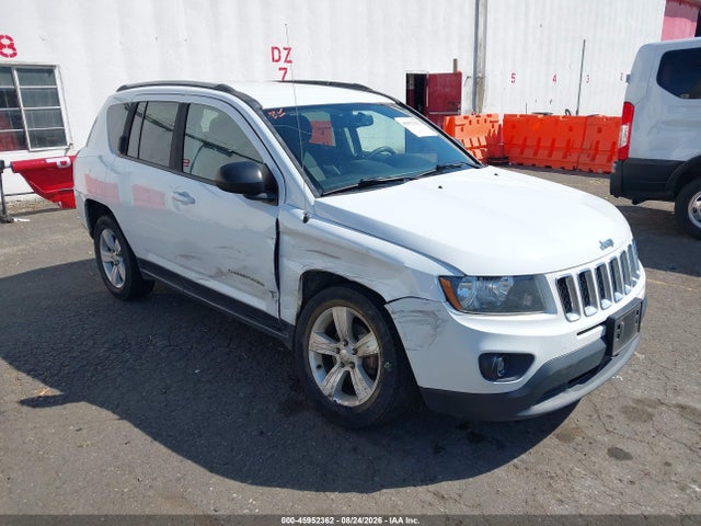 Auction sale of the 2017 Jeep Compass Sport, vin: 1C4NJDBB9HD104984, lot number: 45952362