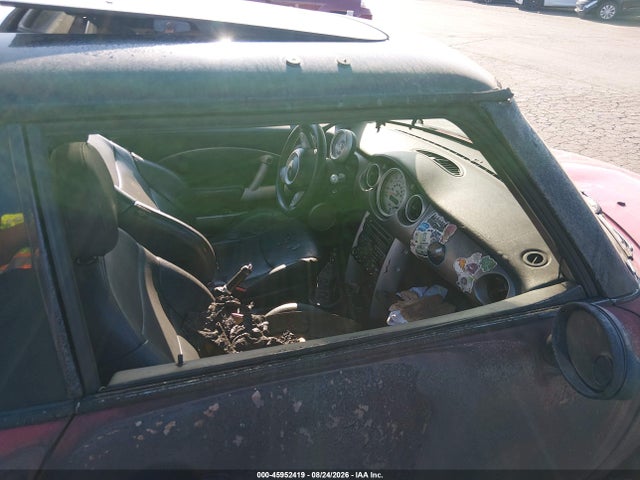 45952419 :رقم المزاد ، WMWRE33465TD94540 vin ، 2005 Mini Cooper S مزاد بيع