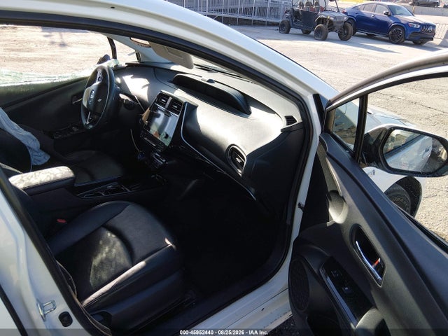 2017 Toyota Prius Four მანქანა იყიდება აუქციონზე, vin: JTDKARFU9H3036753, აუქციონის ნომერი: 45952440