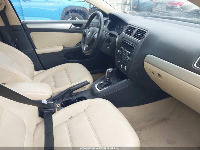 2013 Volkswagen Jetta 2.5l Se მანქანა იყიდება აუქციონზე, vin: 3VWDP7AJ4DM372289, აუქციონის ნომერი: 45952456