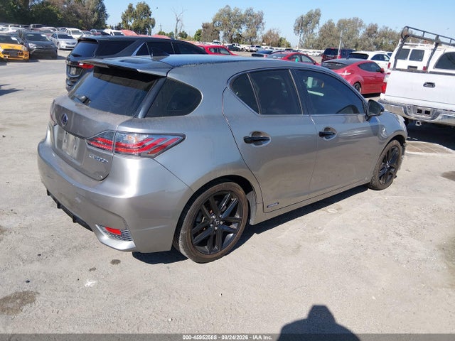 Lexus CT 200H 2016 JTHKD5BHXG2272274 Image 4