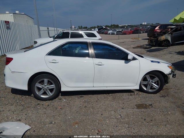 45952595 :رقم المزاد ، 4T1BF1FK7EU753378 vin ، 2014 Toyota Camry Se مزاد بيع