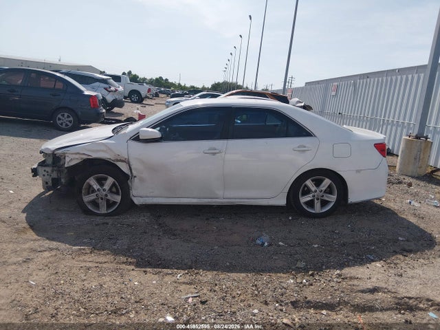 45952595 :رقم المزاد ، 4T1BF1FK7EU753378 vin ، 2014 Toyota Camry Se مزاد بيع