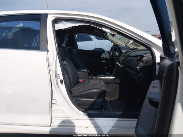 45952595 :رقم المزاد ، 4T1BF1FK7EU753378 vin ، 2014 Toyota Camry Se مزاد بيع