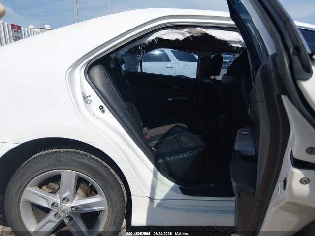 45952595 :رقم المزاد ، 4T1BF1FK7EU753378 vin ، 2014 Toyota Camry Se مزاد بيع