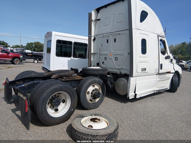 Продаж на аукціоні авто 2023 Freightliner New Cascadia 126, vin: 3AKJHHDR4PSUF2300, номер лоту: 45952619