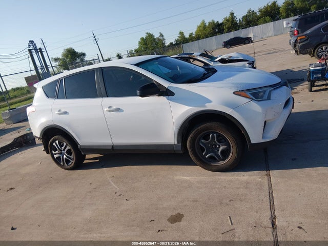 45952647 :رقم المزاد ، JTMZFREV5JJ185267 vin ، 2018 Toyota Rav4 Le مزاد بيع