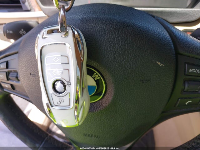2014 Bmw 320i მანქანა იყიდება აუქციონზე, vin: WBA3B1G52ENS77836, აუქციონის ნომერი: 45952654