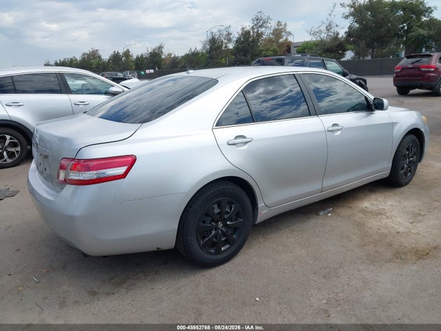 45952768 :رقم المزاد ، 4T4BF3EK9BR199209 vin ، 2011 Toyota Camry Le مزاد بيع