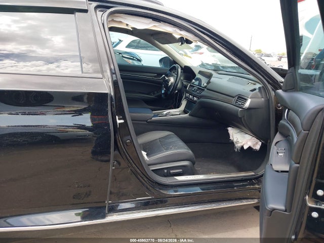 Продаж на аукціоні авто 2022 Honda Accord Hybrid Touring, vin: 1HGCV3F90NA017972, номер лоту: 45952770