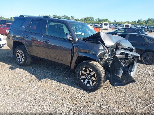 Продаж на аукціоні авто 2018 Toyota 4runner Trd Off Road Premium, vin: JTEBU5JR7J5603079, номер лоту: 45952822