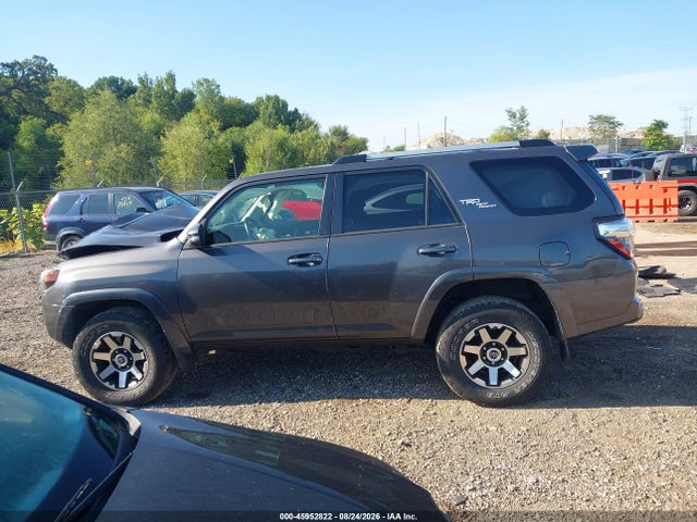 Продаж на аукціоні авто 2018 Toyota 4runner Trd Off Road Premium, vin: JTEBU5JR7J5603079, номер лоту: 45952822