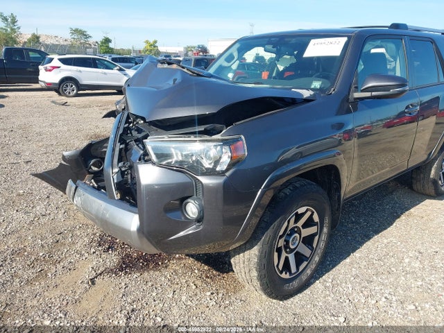 Продаж на аукціоні авто 2018 Toyota 4runner Trd Off Road Premium, vin: JTEBU5JR7J5603079, номер лоту: 45952822