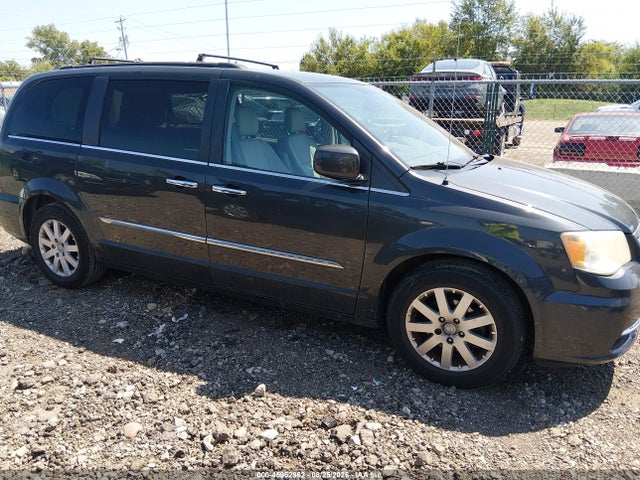 45952862 :رقم المزاد ، 2A4RR8DG3BR617172 vin ، 2011 Chrysler Town & Country Touring-l مزاد بيع