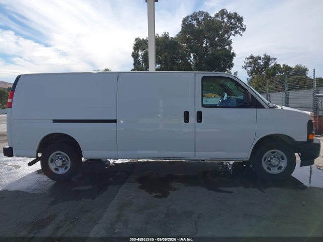 Chevrolet Express 3500 Work Van 2017 1GCZGHFG3H1271503 Image 17