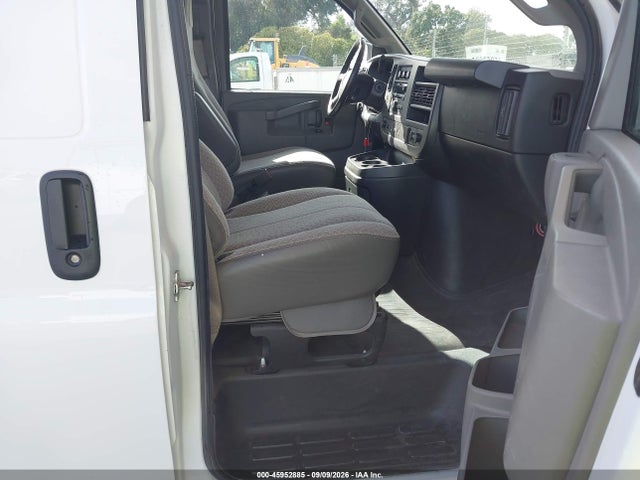 Chevrolet Express 3500 Work Van 2017 1GCZGHFG3H1271503 Image 5