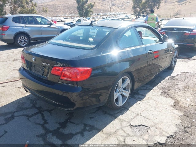 Продажа на аукционе авто 2011 Bmw 328i, vin: WBAKE5C51BE574219, номер лота: 45952886